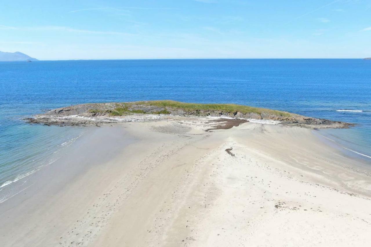 Ballyheigue Beach & Wild Atlantic Way Base Exterior photo